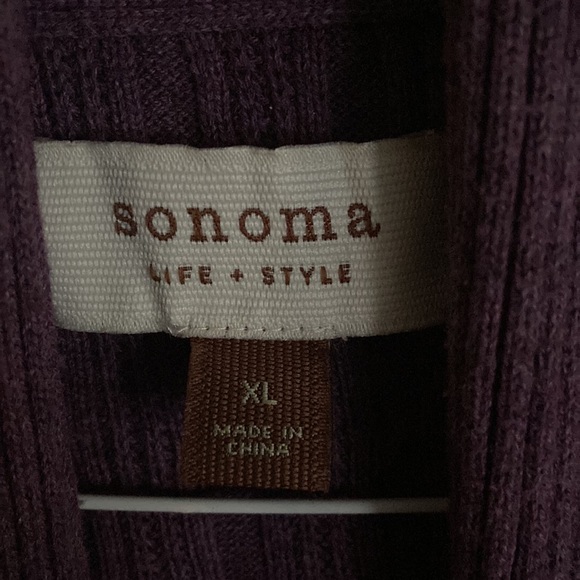 Sweater - Picture 5 of 6